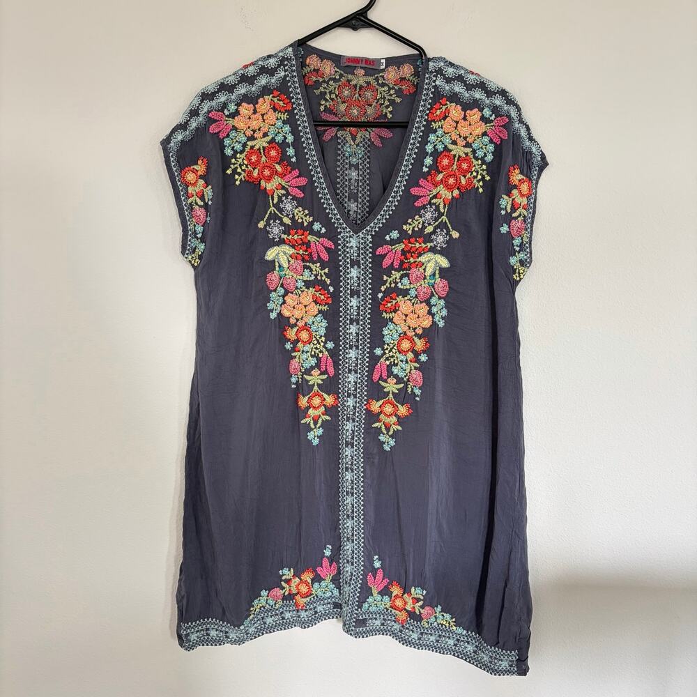 JOHNNY WAS Heidi Floral Embroidered V-Neck Tunic (M)